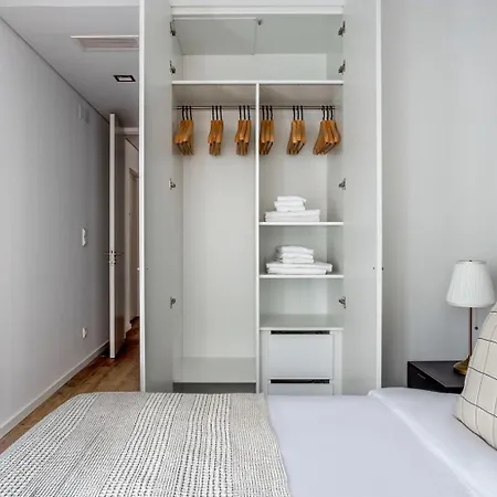 Bedroom In A Modern In Chiado In A Shared House * Lisboa